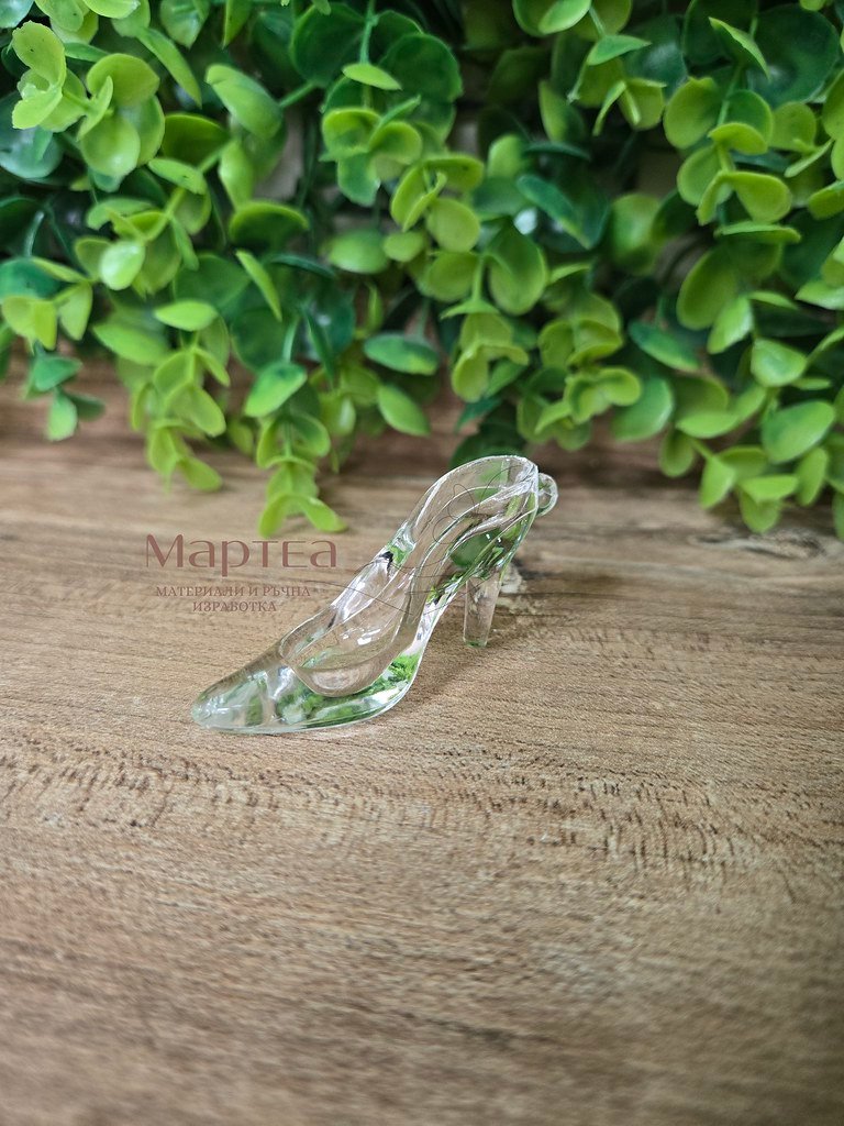 Акрилен декоративен елемент във форма на обувка