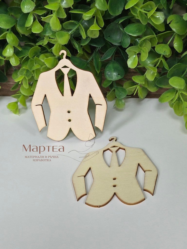 дървен елемент под формата на сако