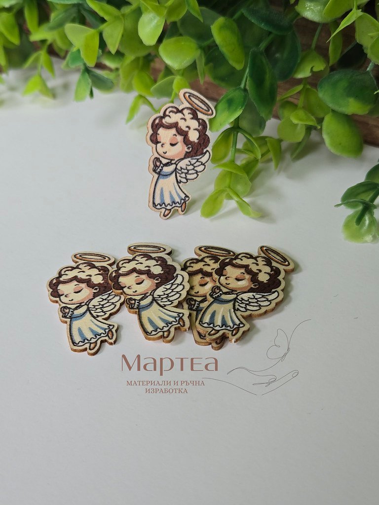 дървен елемент под формата на ангелче