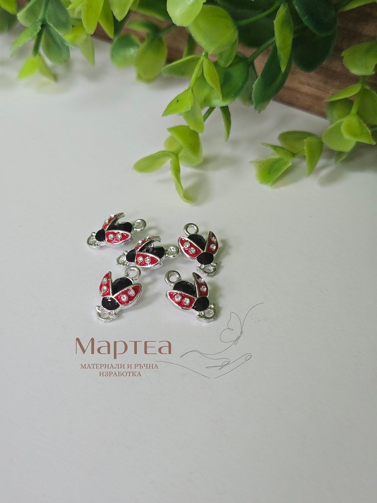 Свързващ елемент калинка с отворена крила